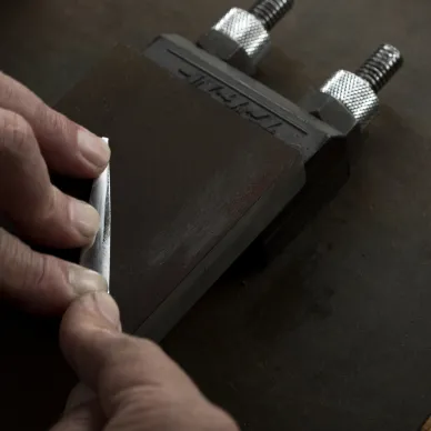 研磨工房 アテリア光